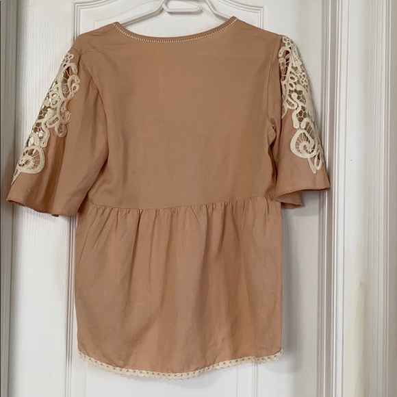 Blouse - Picture 2 of 3